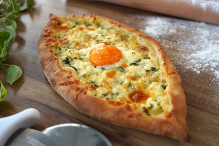 khachapuri-Geogian-cheese-bread